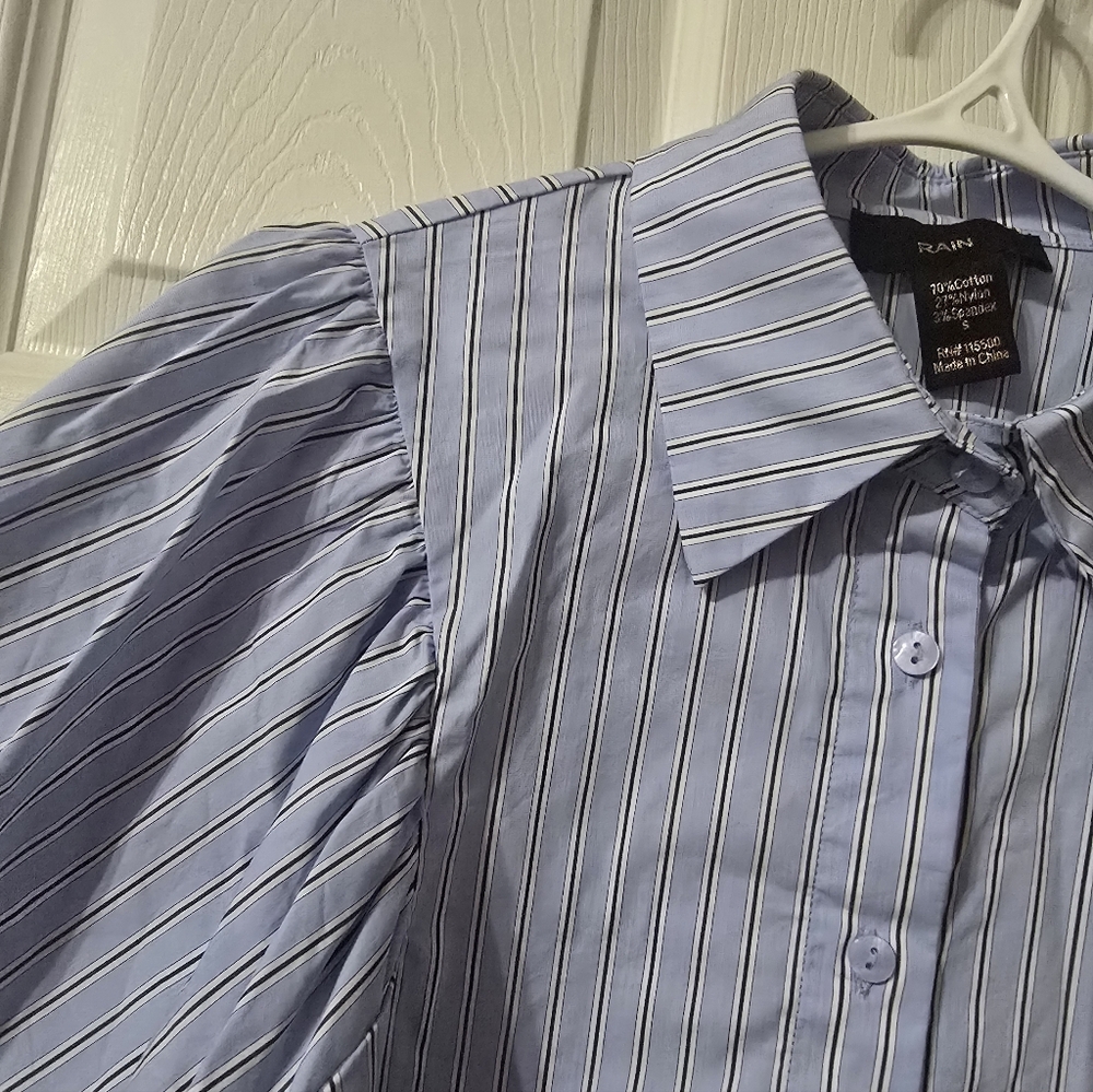 Boxy Striped Puff Sleeve Poplin Cotton Button Down Collared Preppy Top by Rain. - Picture 4 of 10